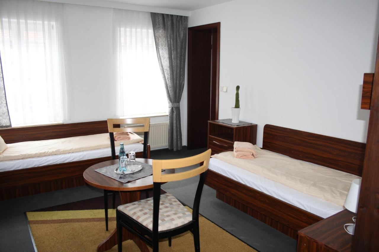 Hotel & Restaurant Aragwi Salzwedel Exteriör bild